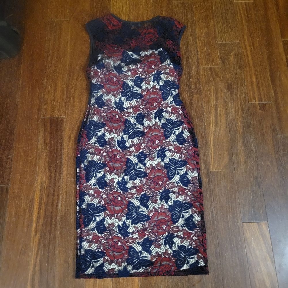 Homeyee Red Navy Floral Lace Midi Dress • Sheer Neckline • Slip Lining sz 8